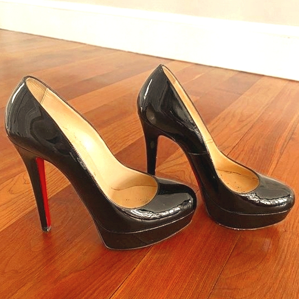 👠CHRISTIAN LOUBOUTIN👠Red Bottoms Sz 40 / 8½👠